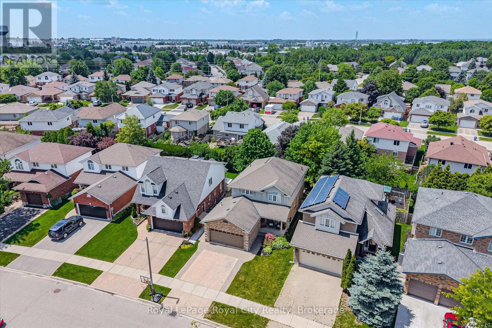 17 CARROLL CRESCENT - 48