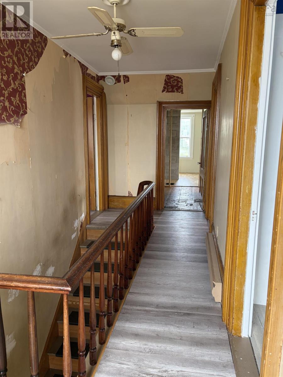 24 School Street - Image 25