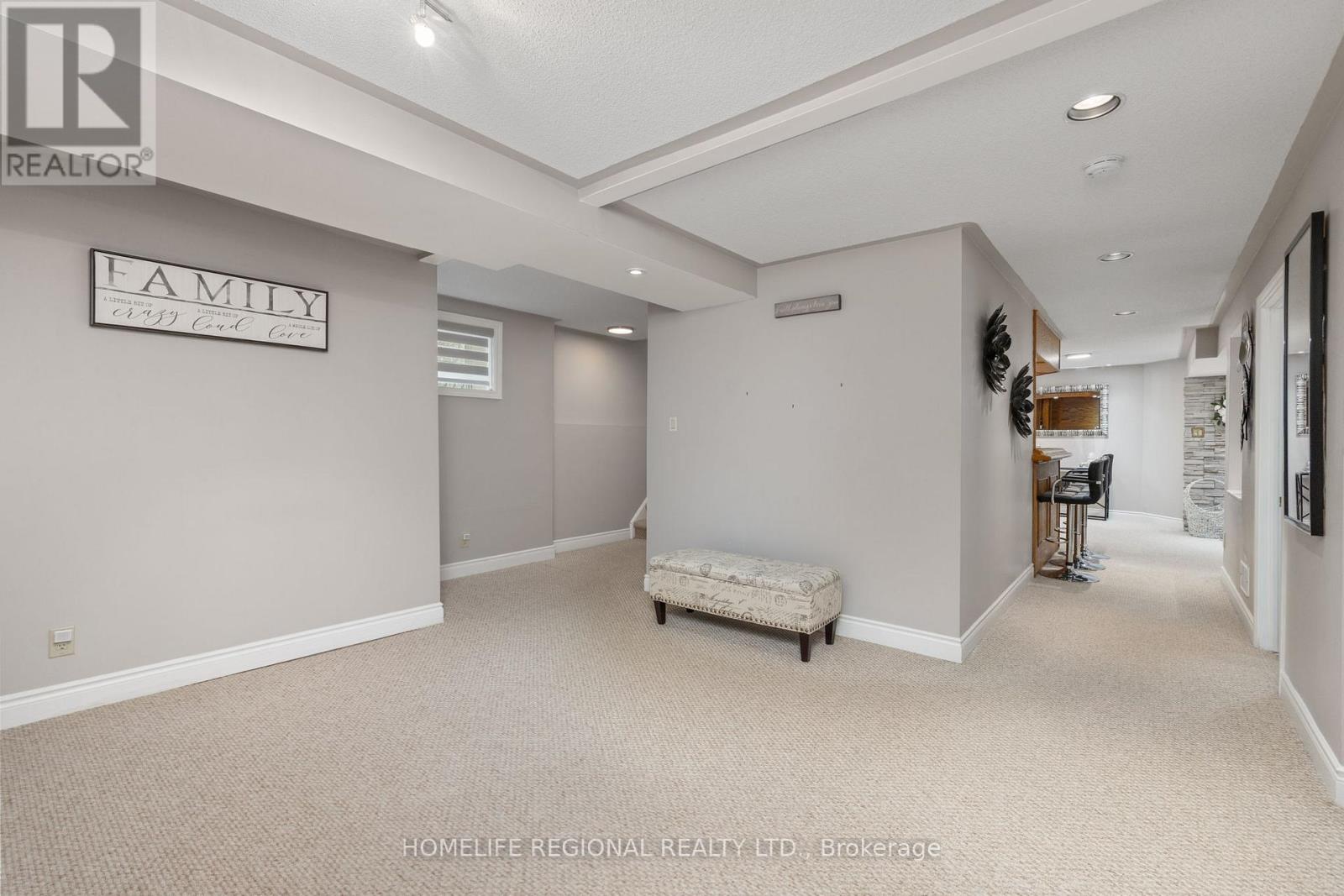 20 RUDDELL CRESCENT - 19