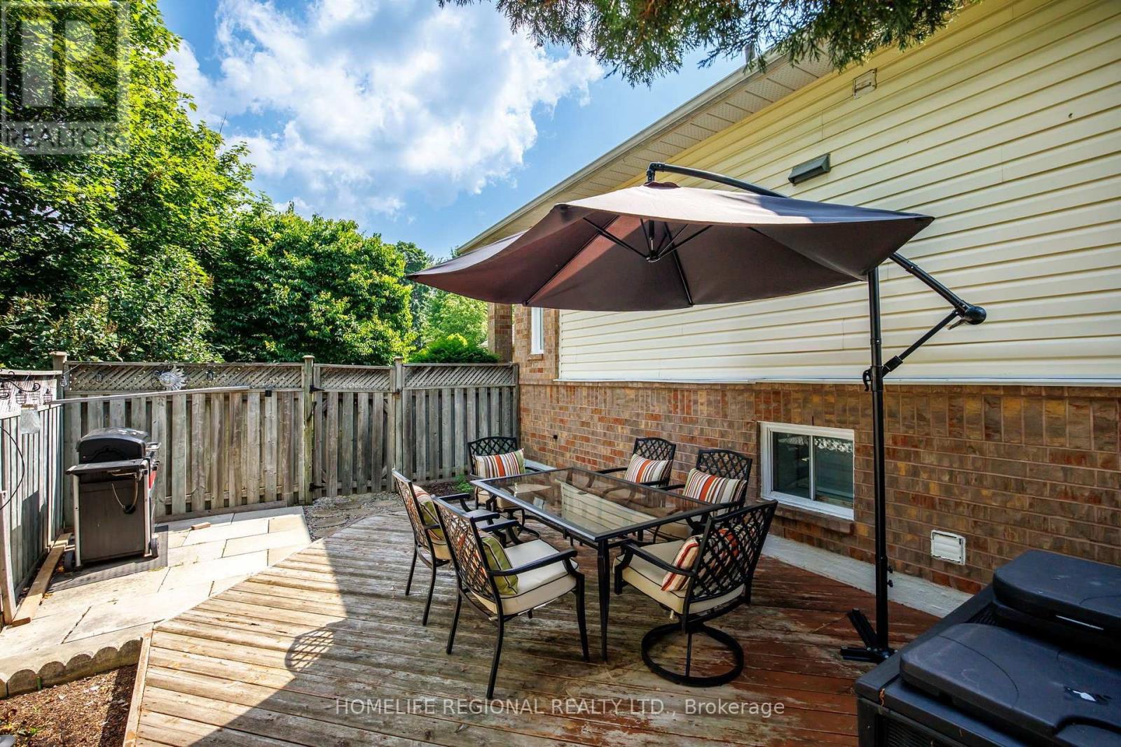 20 RUDDELL CRESCENT - 27