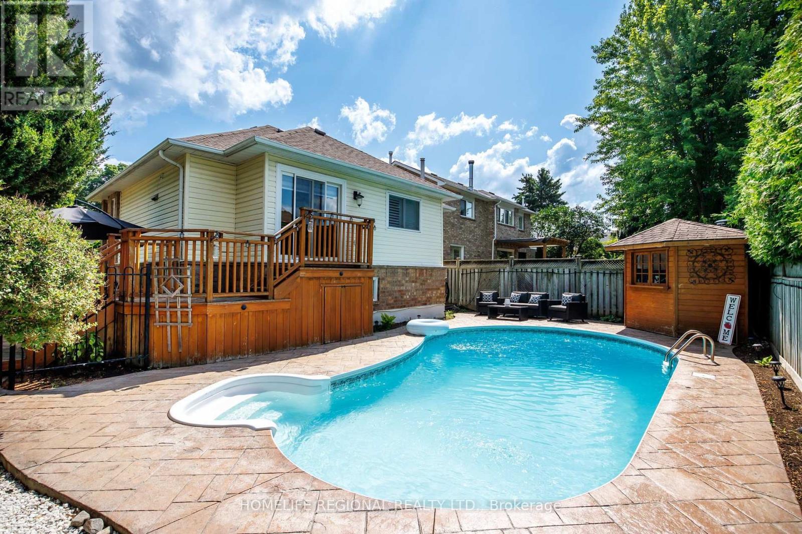20 RUDDELL CRESCENT - 29