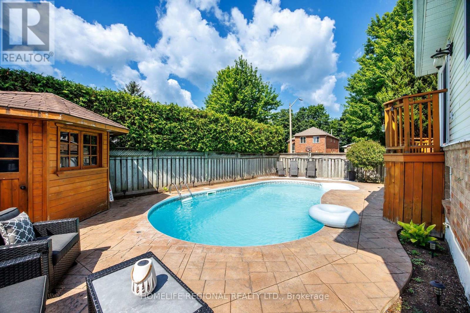 20 RUDDELL CRESCENT - 30