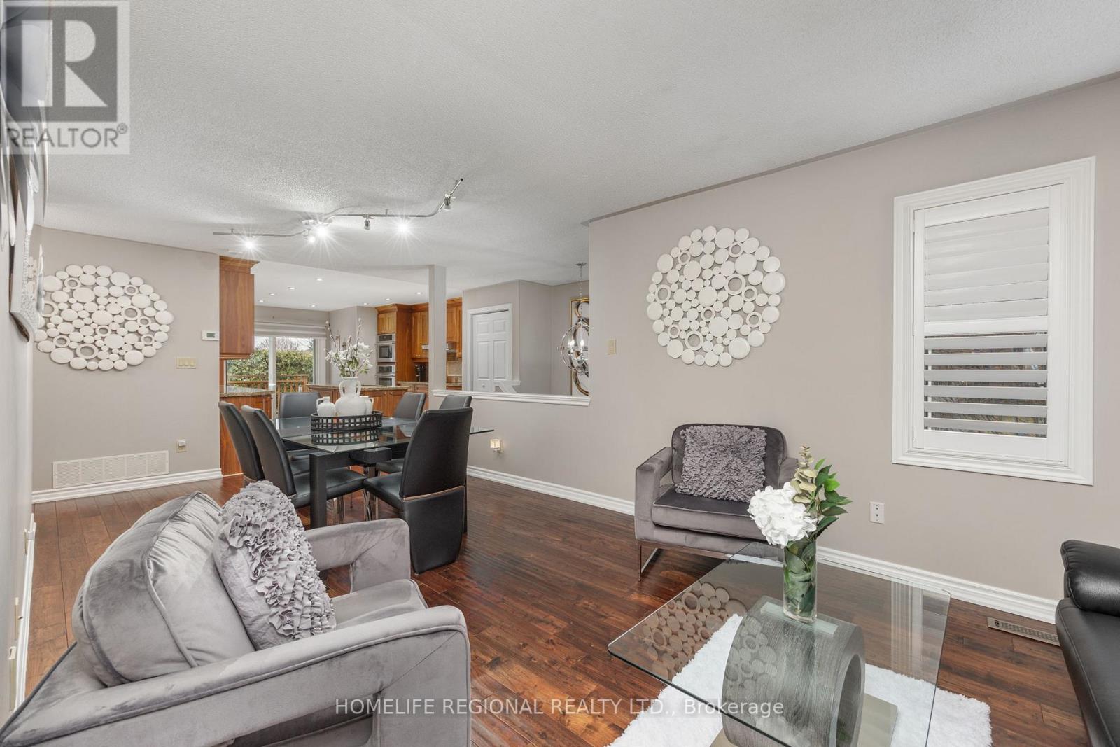 20 RUDDELL CRESCENT - 5