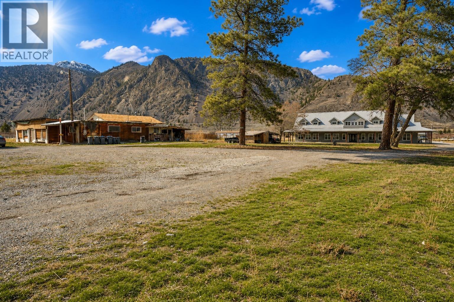 2338 HWY 3 - 5