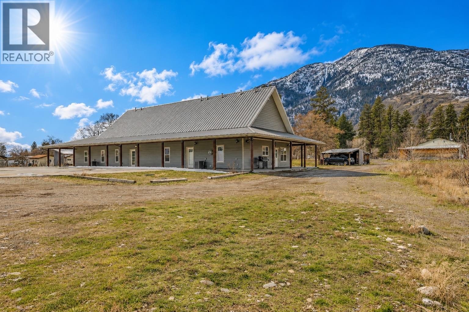 2338 HWY 3 - 4