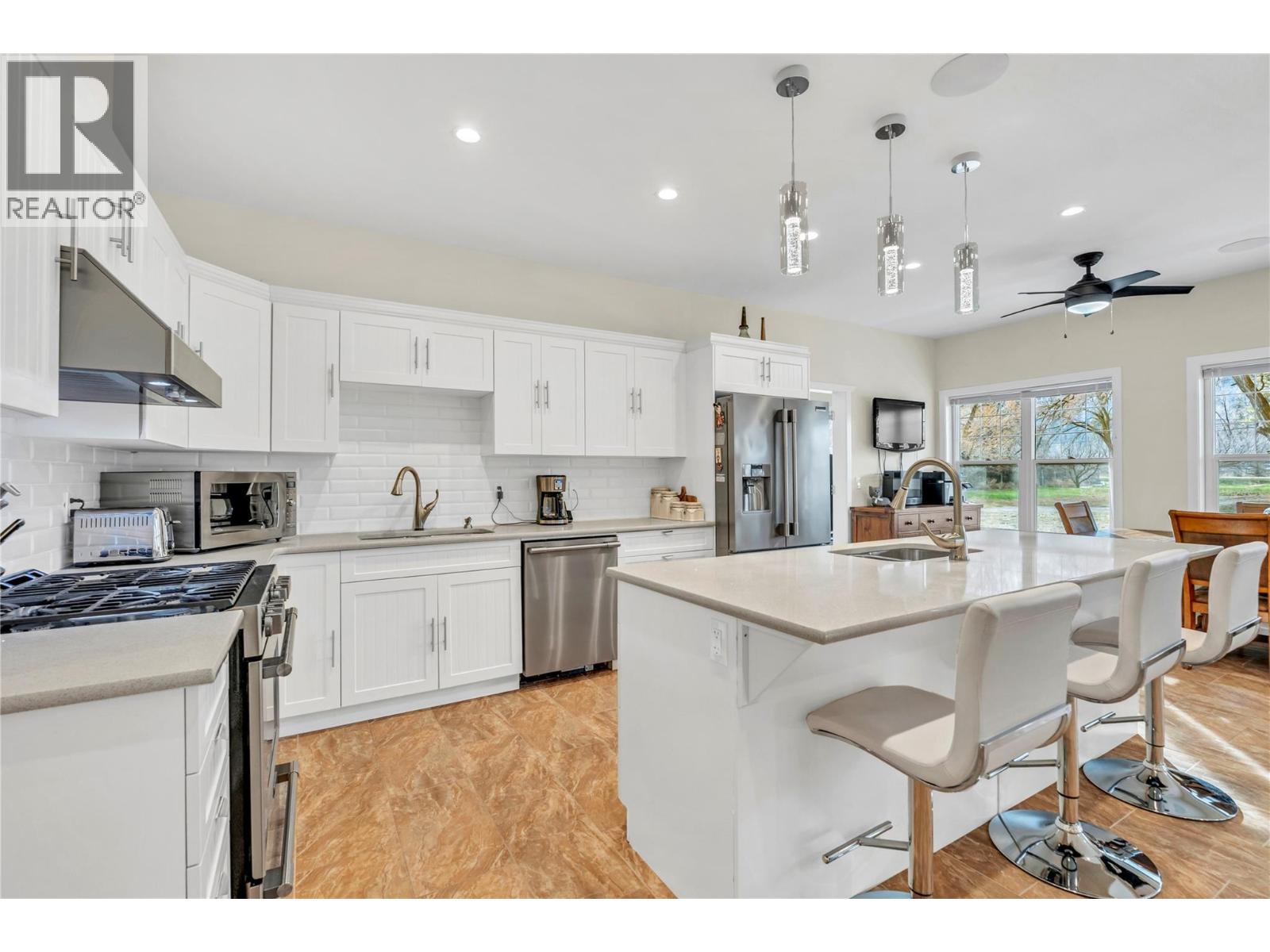 2338 HWY 3 - Image 18