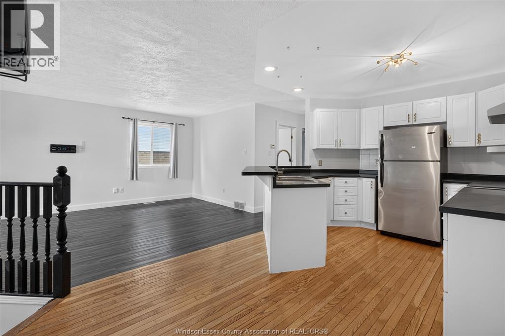 828 MICHAEL DRIVE - 13