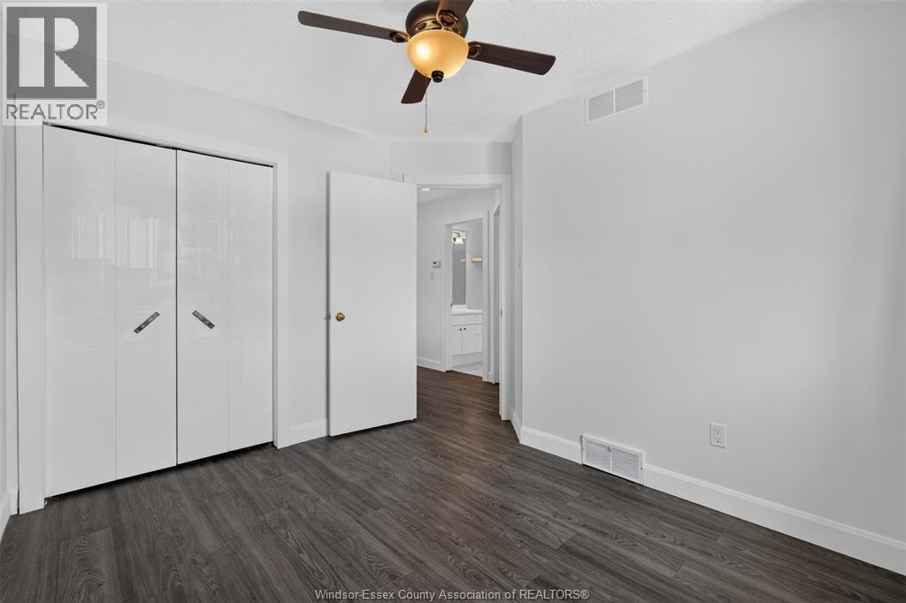 828 MICHAEL DRIVE - 16