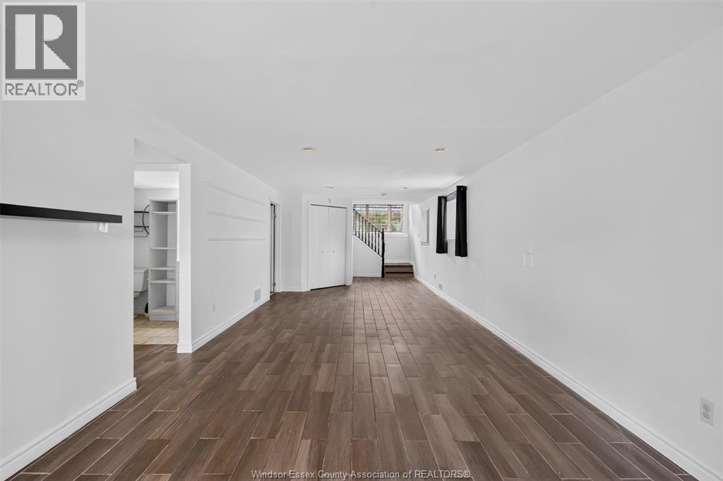 828 MICHAEL DRIVE - 23