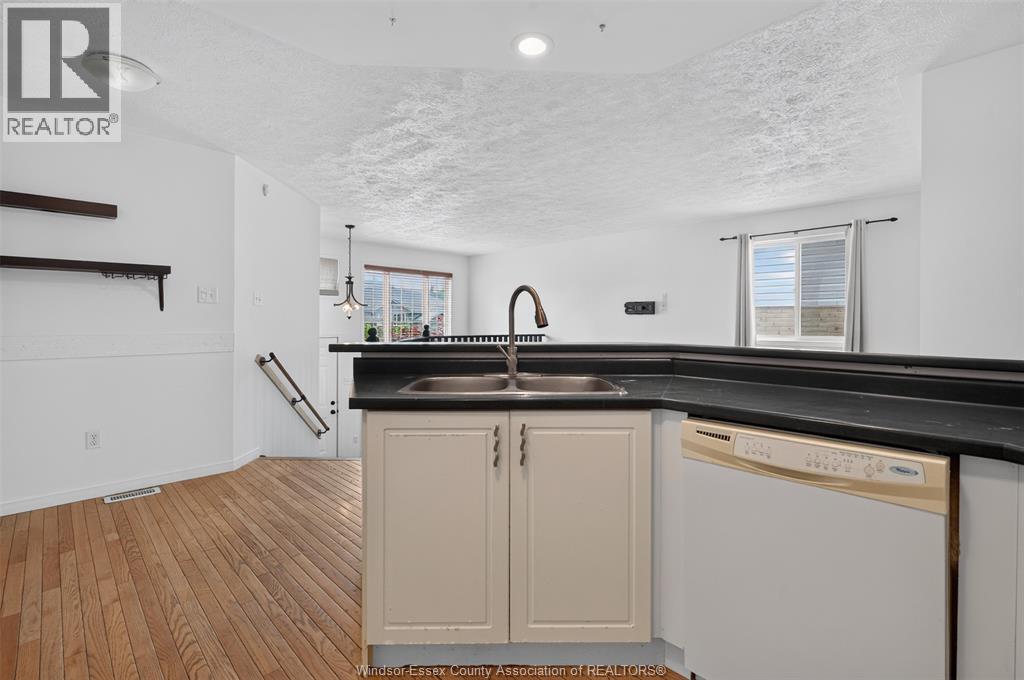 828 MICHAEL DRIVE - 11