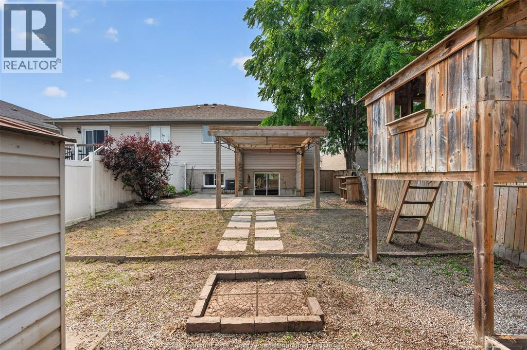 828 MICHAEL DRIVE - 31