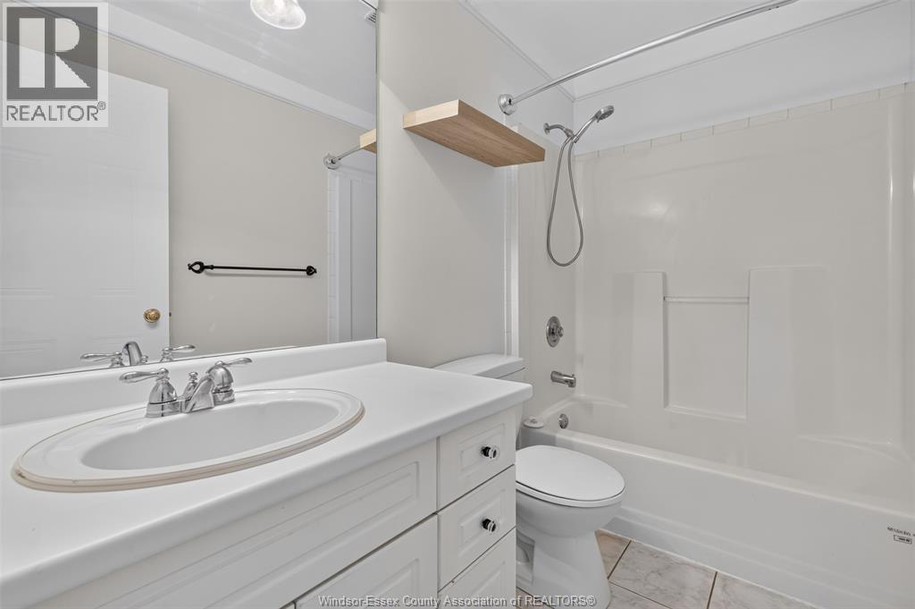 828 MICHAEL DRIVE - 19