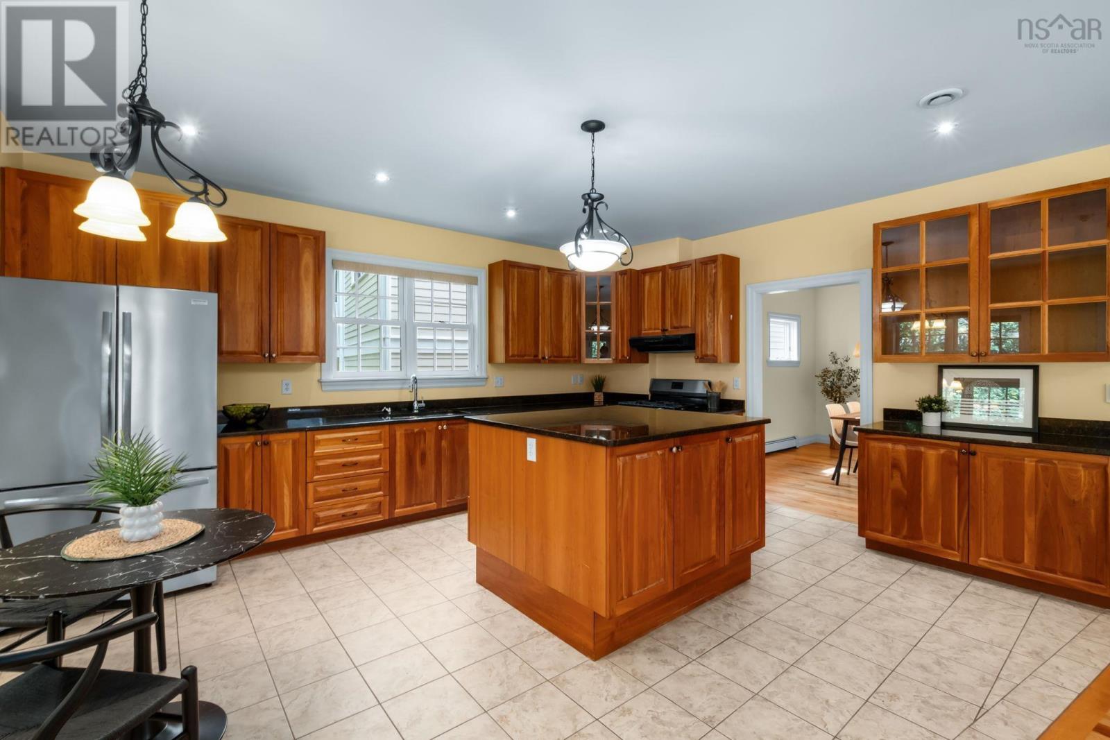 925 Winwick Road - 12