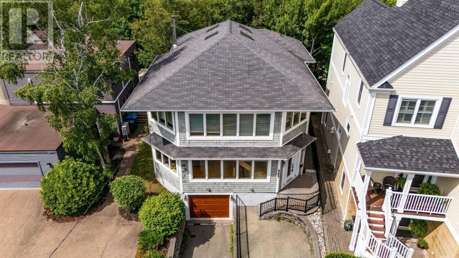 925 Winwick Road - 45