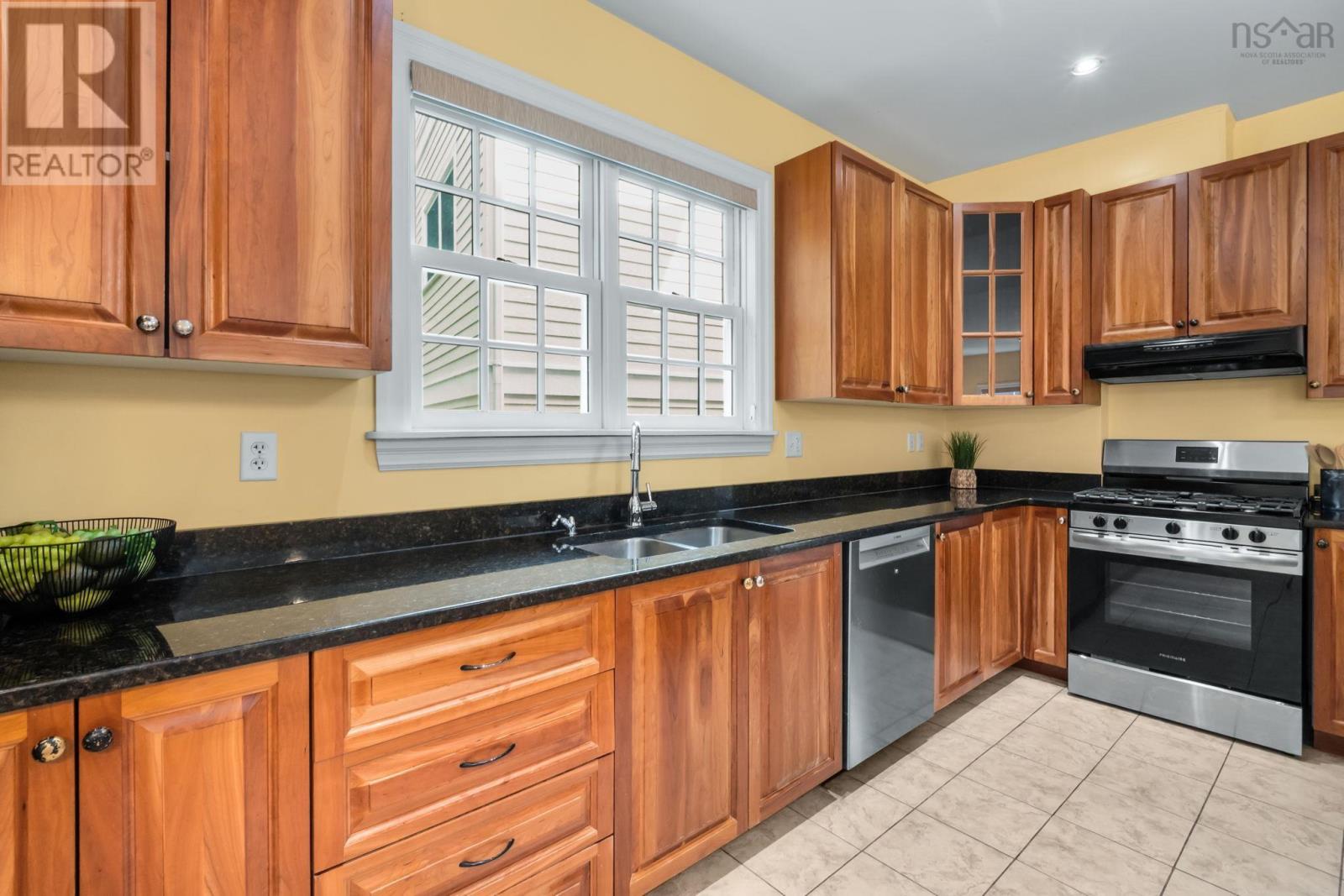 925 Winwick Road - 13
