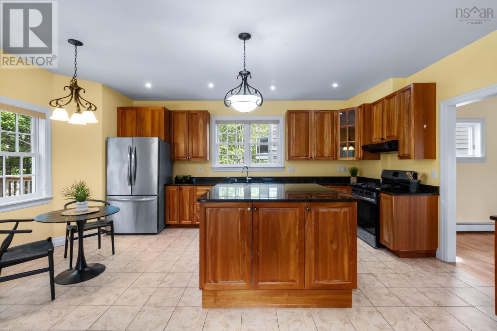 925 Winwick Road - 14