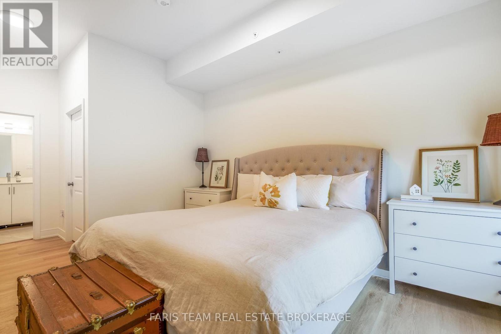 #224 121 MARY STREET - Image 17
