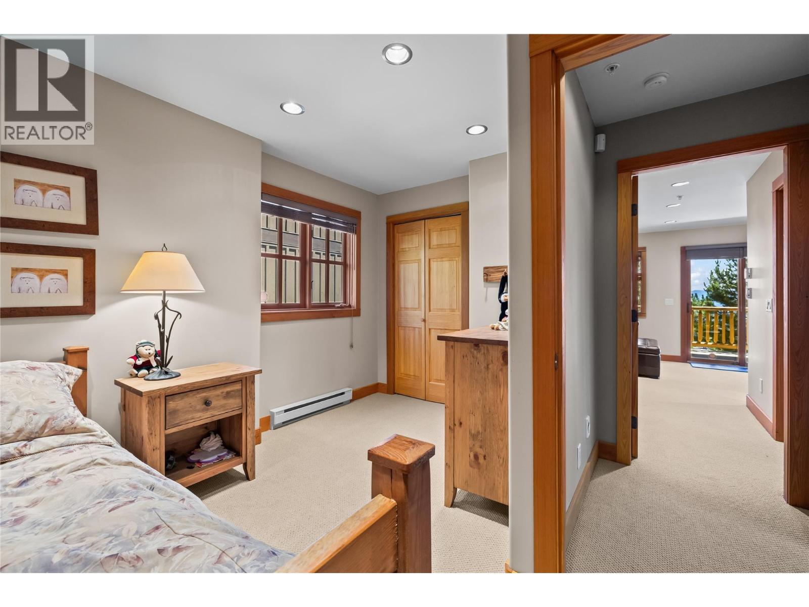 #14 360 Whitehorse Lane - 31