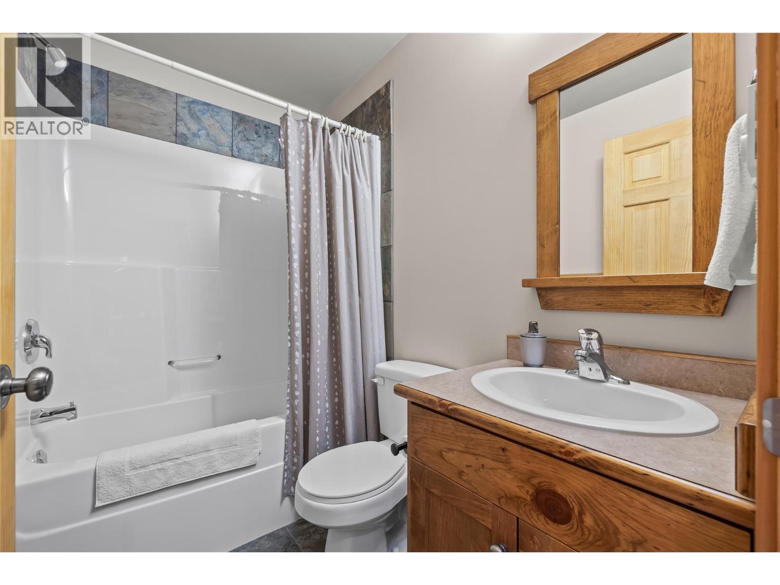 #14 360 Whitehorse Lane - 33