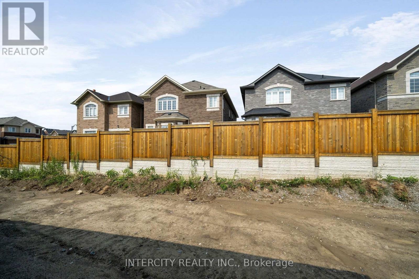 3 RUBY LANE - 27