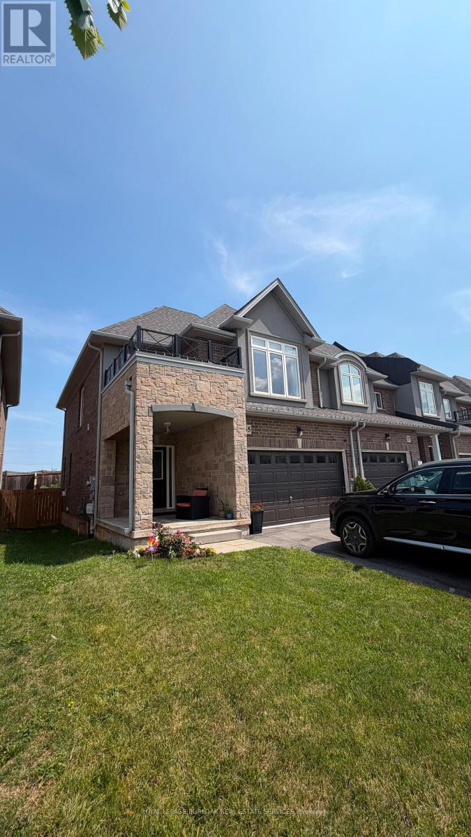 Photo of 35 Pinot Crescent