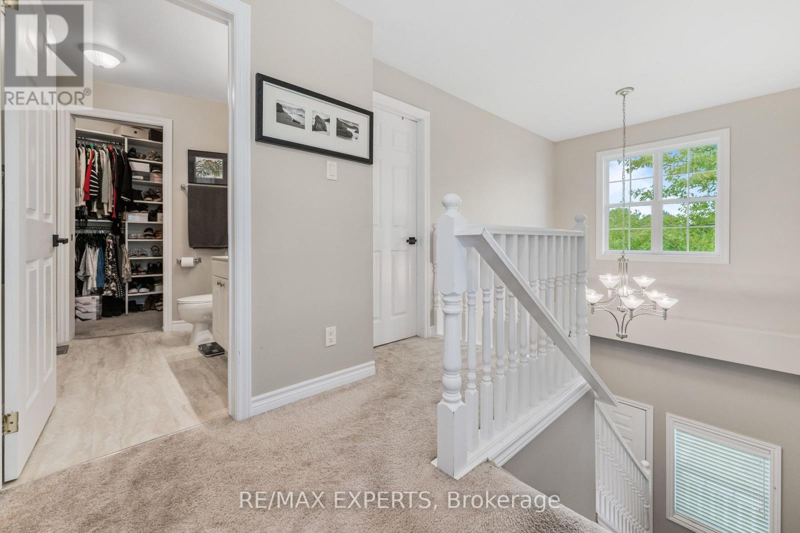 #19 608 SIMCOE STREET - 13