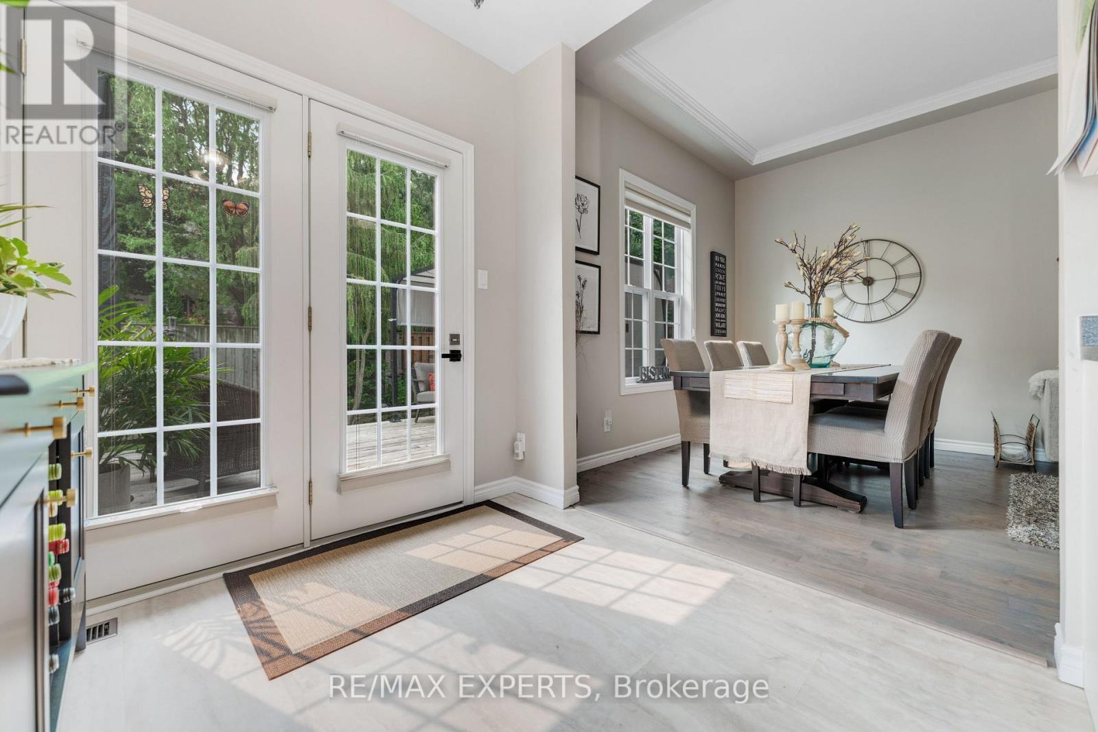 #19 608 SIMCOE STREET - 8