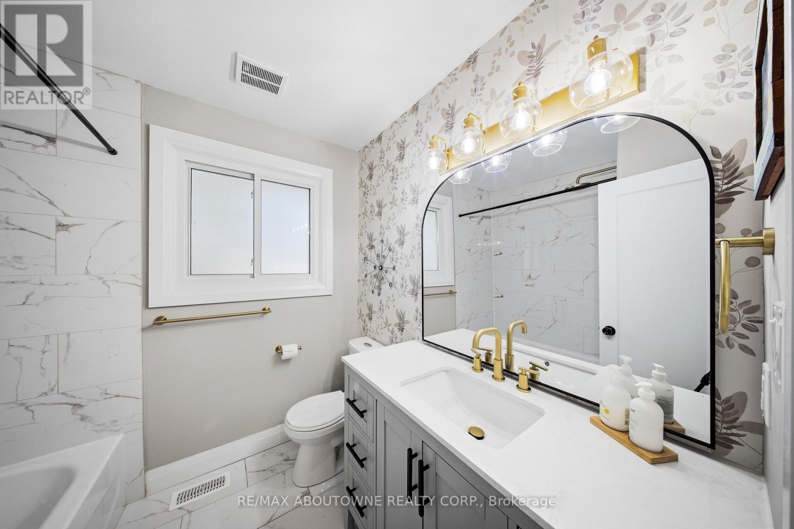 154 LAKESIDE DRIVE - Image 15