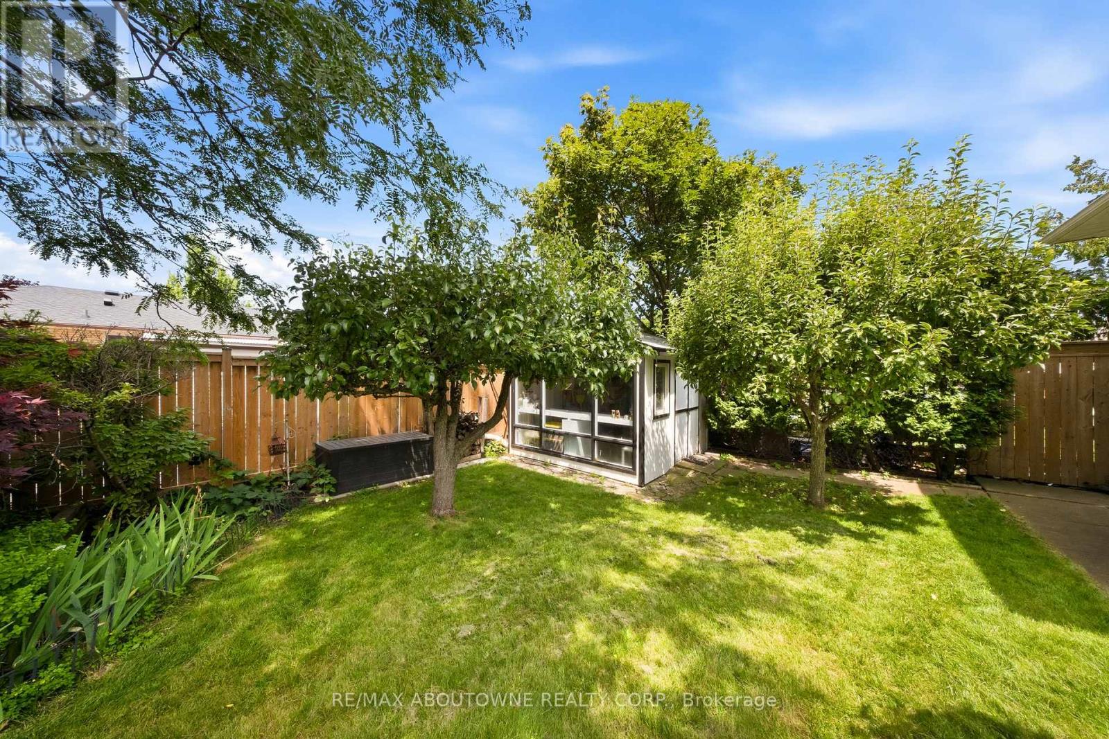 154 LAKESIDE DRIVE - Image 28