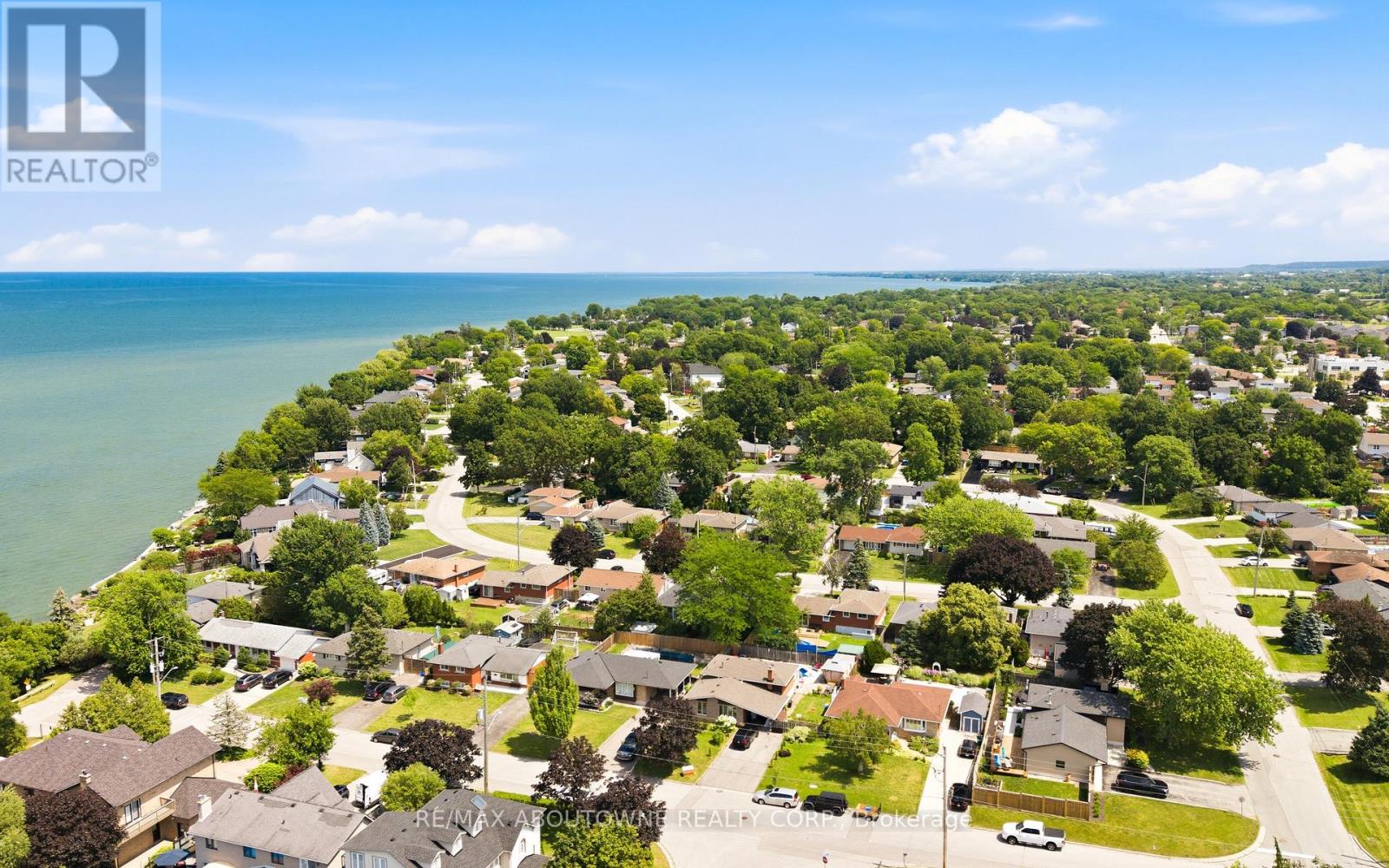154 LAKESIDE DRIVE - Image 32