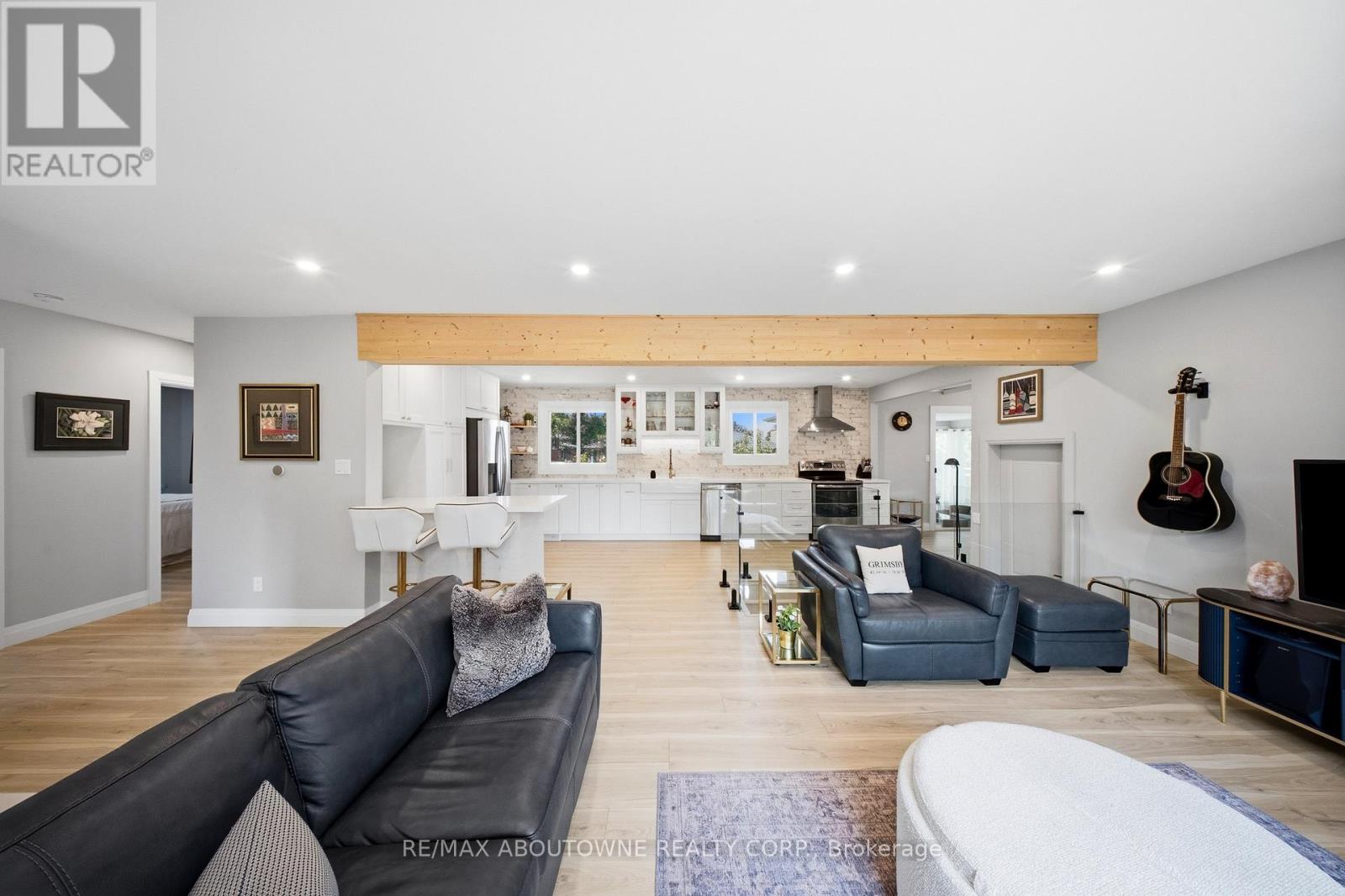 154 LAKESIDE DRIVE - Image 5