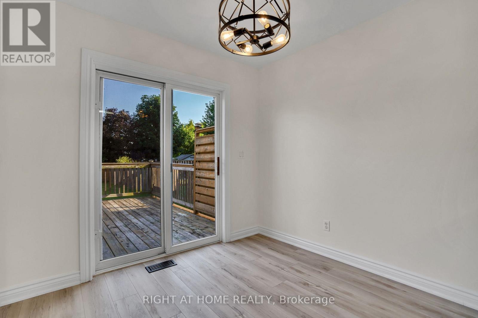 224 HILLTOP DRIVE - Image 14