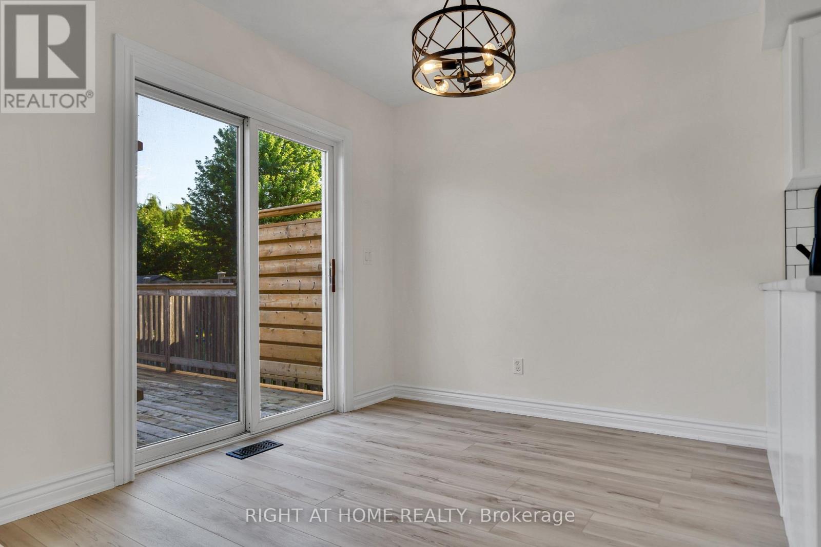 224 HILLTOP DRIVE - Image 16