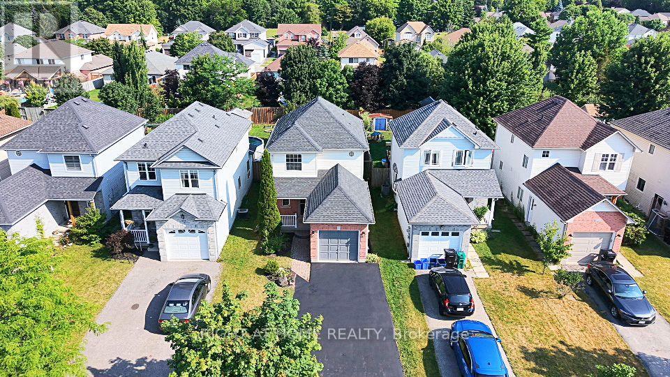 224 HILLTOP DRIVE — photo 2
