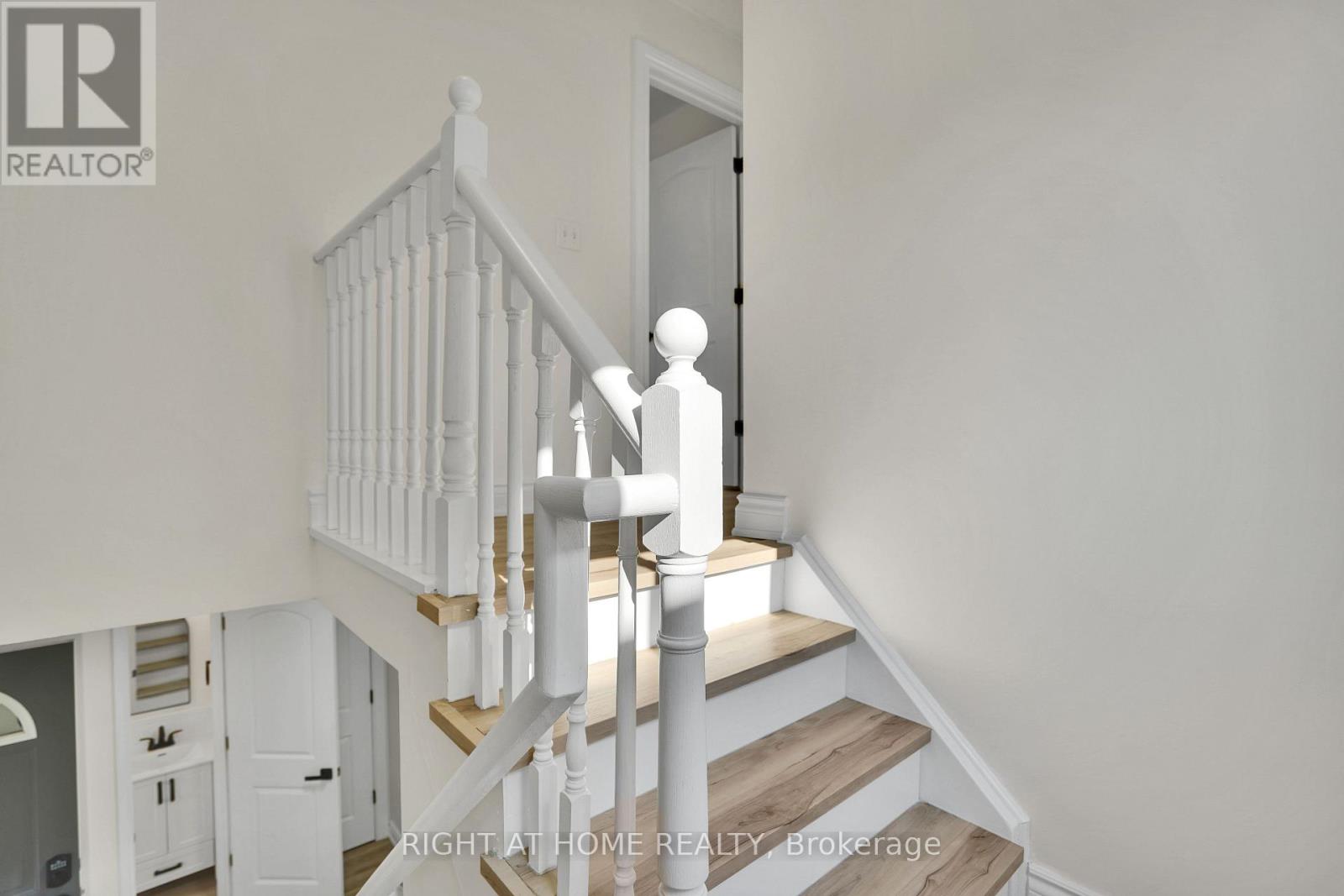 224 HILLTOP DRIVE - Image 20