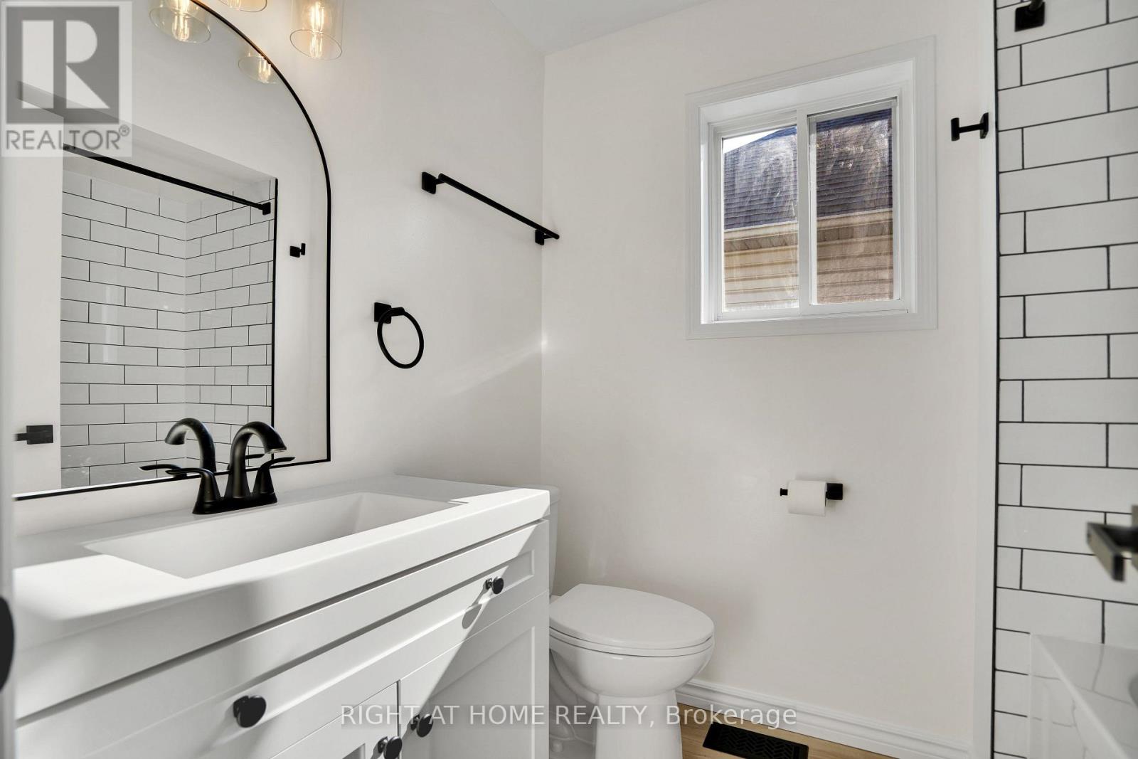224 HILLTOP DRIVE - Image 21