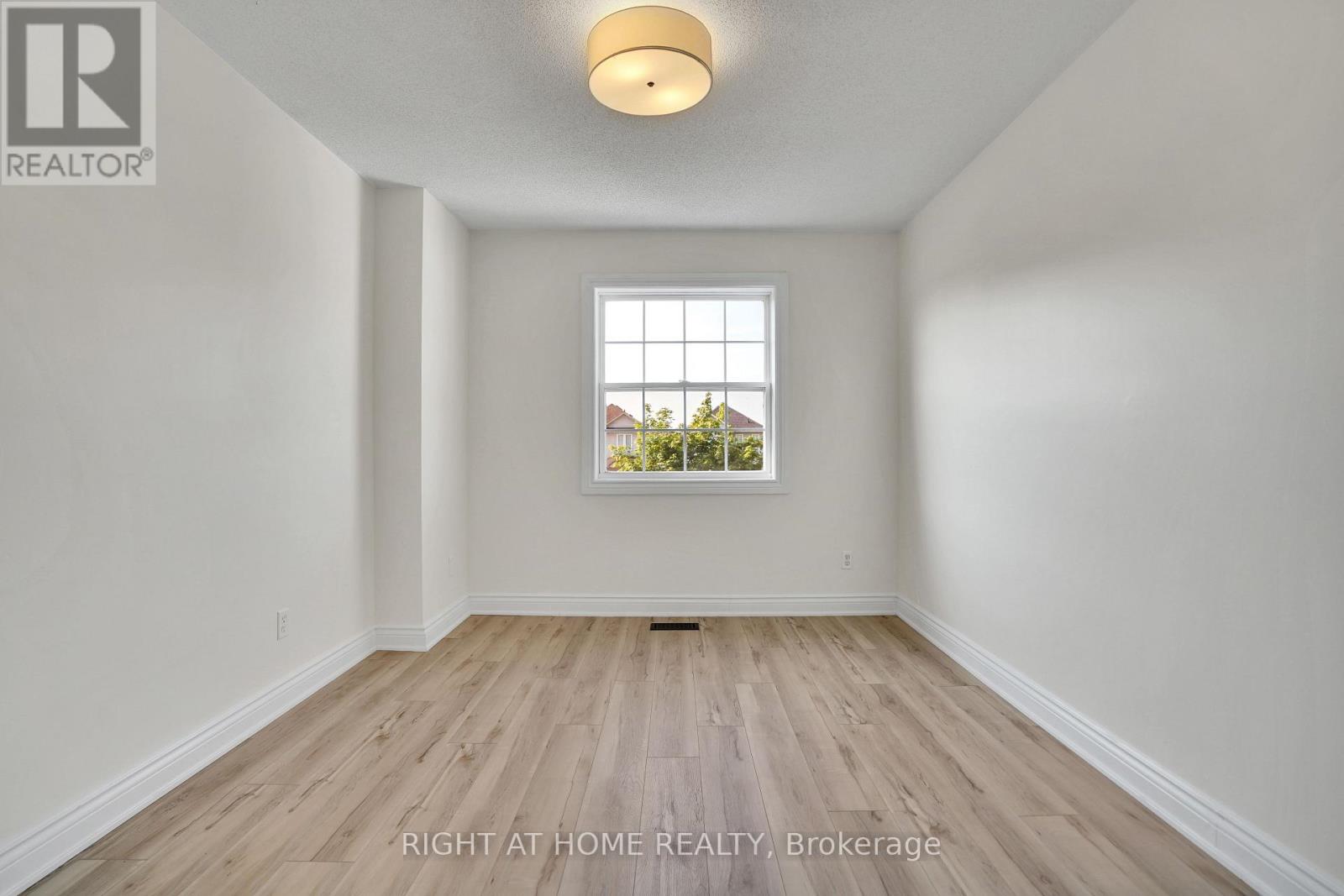 224 HILLTOP DRIVE - Image 25