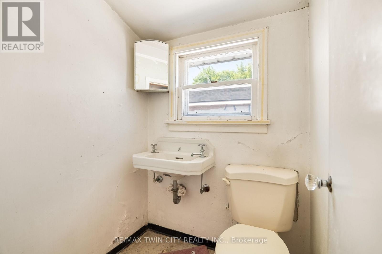 273 THALER AVENUE - Image 18