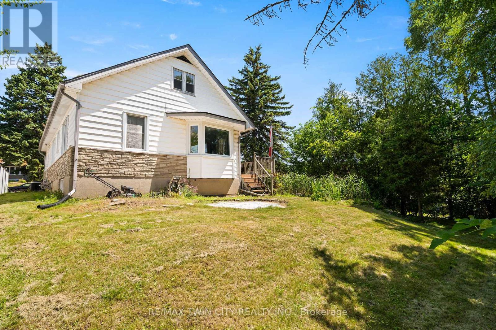 273 THALER AVENUE - Image 29