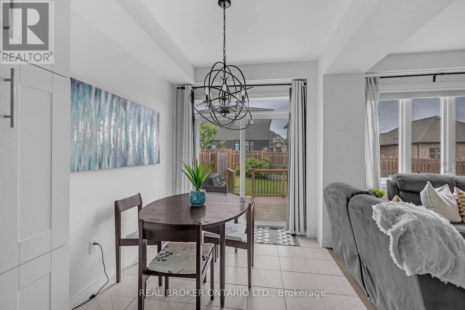 26 BAKER LANE - Image 15
