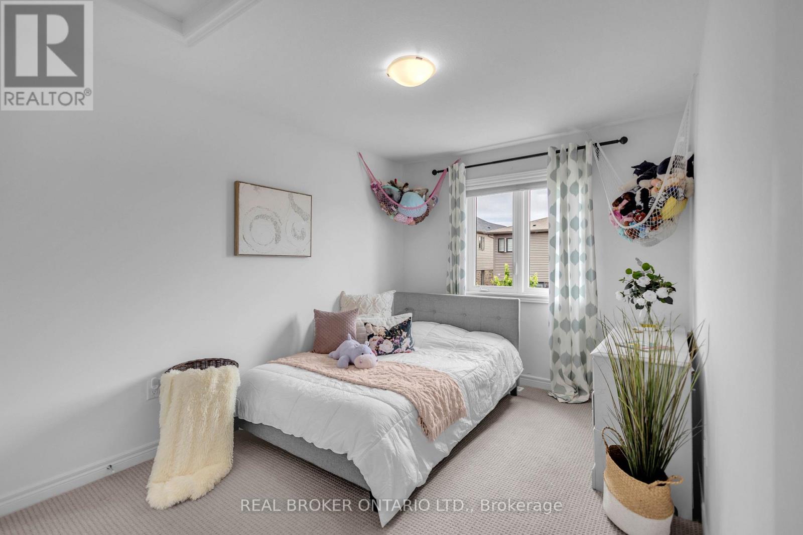 26 BAKER LANE - Image 23