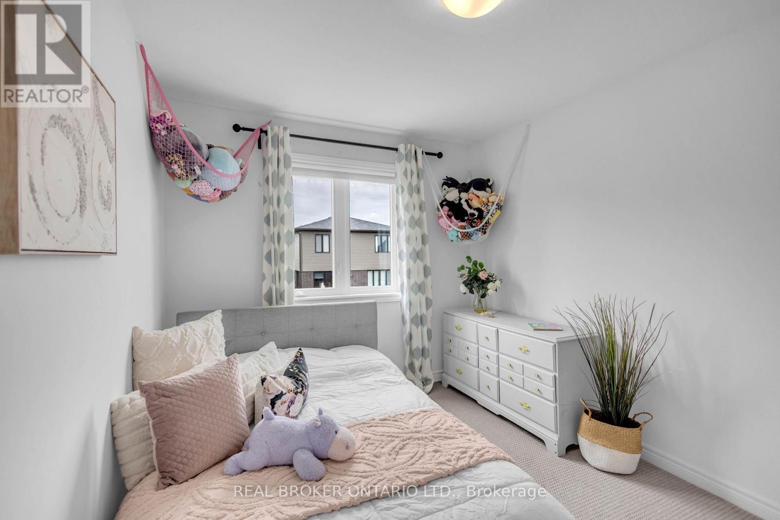 26 BAKER LANE - Image 24