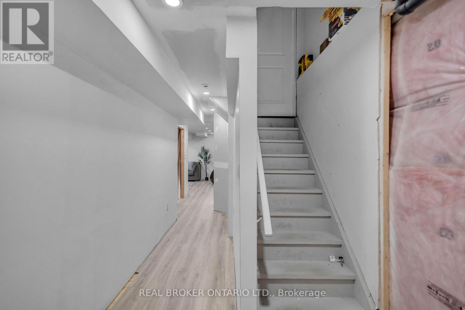 26 BAKER LANE - Image 30