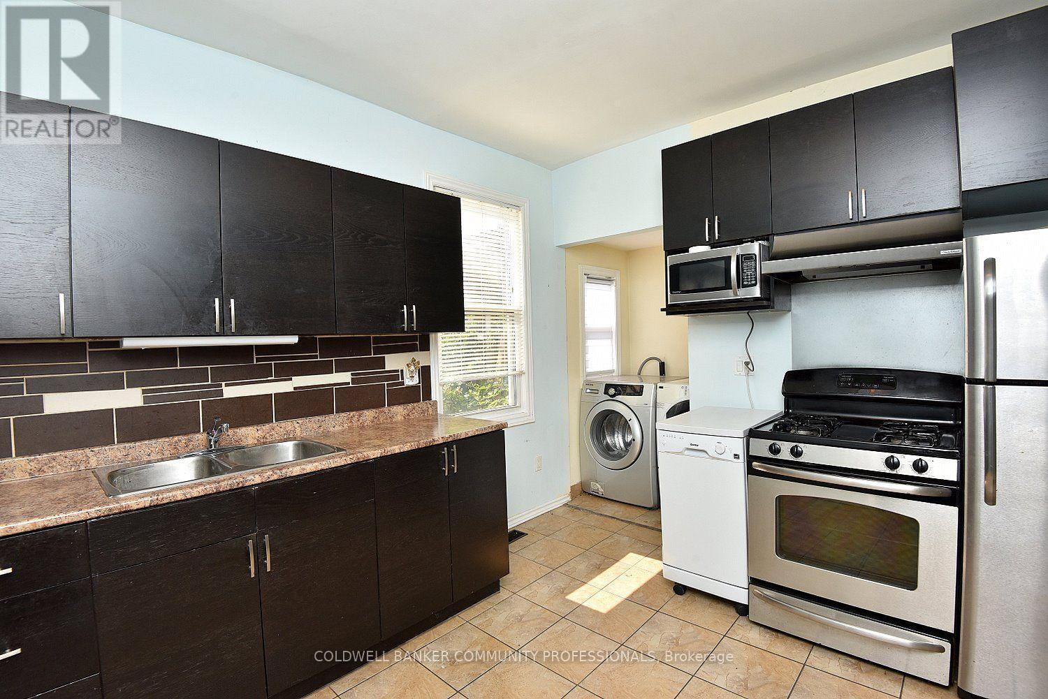 180 PROVINCE STREET N - 17
