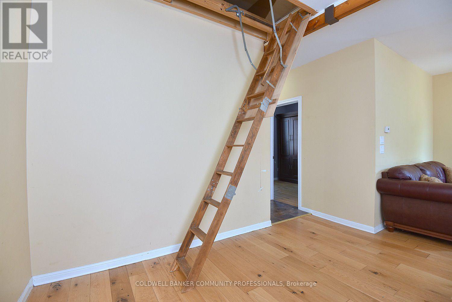 180 PROVINCE STREET N - 19