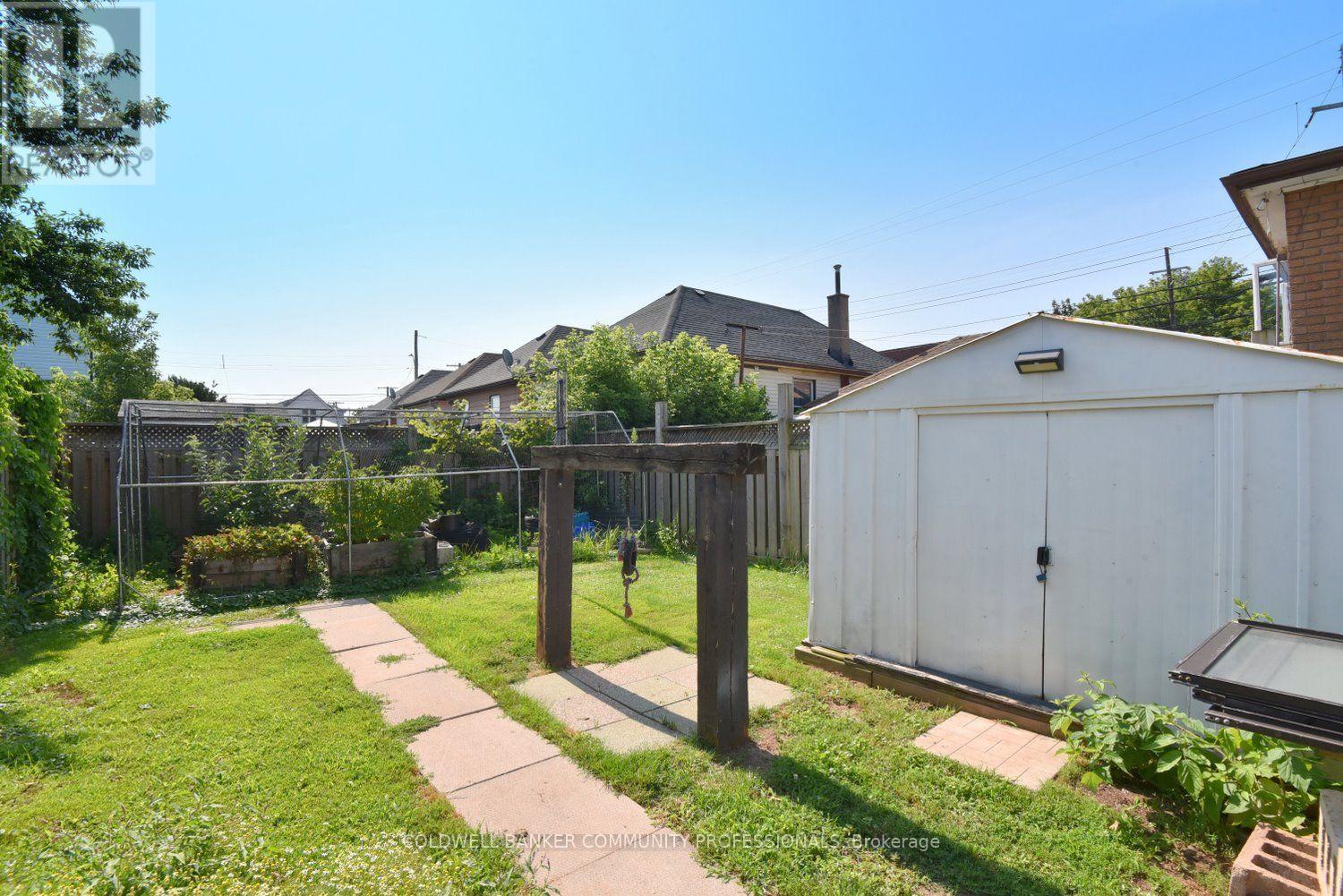 180 PROVINCE STREET N - 34