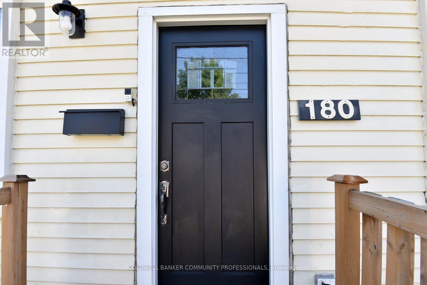 180 PROVINCE STREET N - Image 4