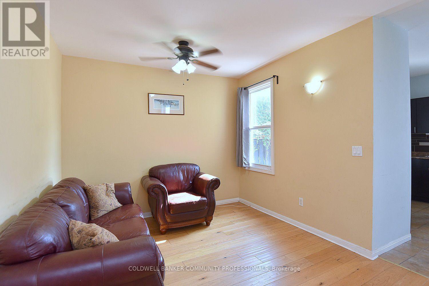 180 PROVINCE STREET N - 7