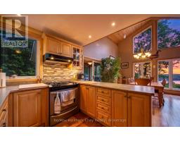 Kitchen - 1497 Fox Point Road, Lake Of Bays, ON P0A1H0 Photo 7
