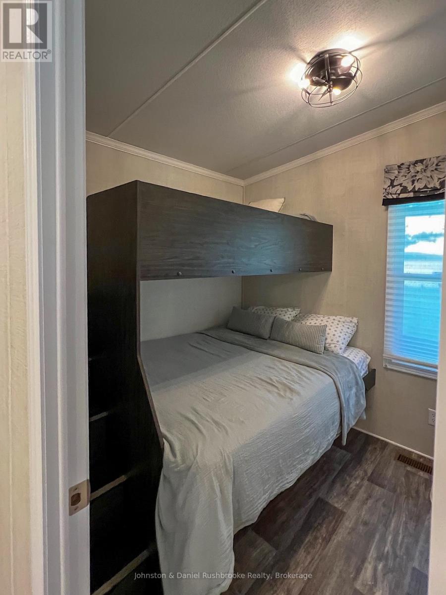 #SITE 11 1366 ROSSEAU LAKE ROAD 2 ROAD - 27